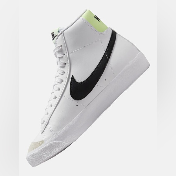 Nike Grade School Blazer Mid 77 White/Black DA4086 109 - Picture 4 of 9